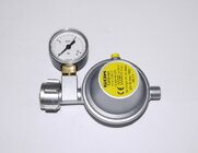 Gasregler mit Manometer fr Gasflasche - 30 mbar